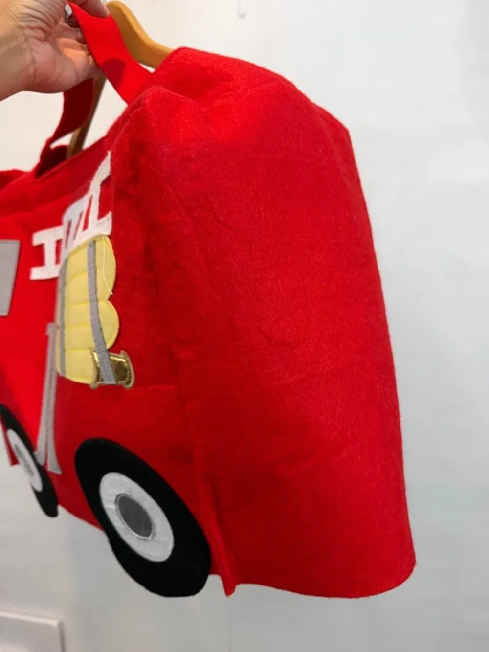 Pottery Barn Kids 3D Firetruck Halloween Costume Felt Size 3T Wearable Red